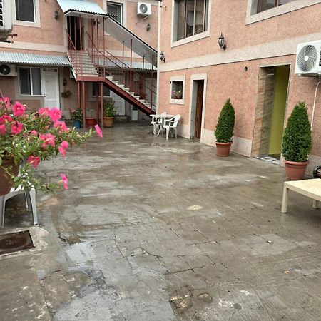 Styopa Hotel Yerevan Exterior foto