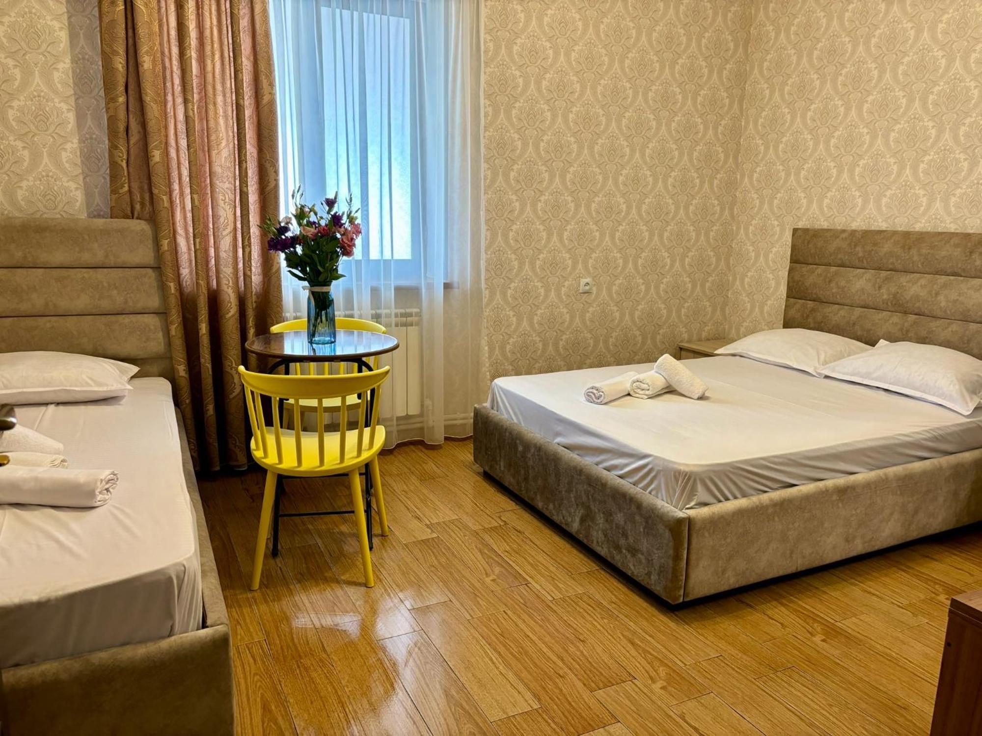 Styopa Hotel Yerevan Exterior foto